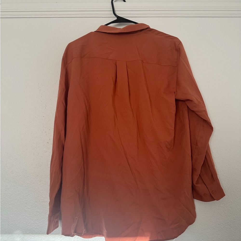 UNIQLO Rayon Terracotta rust orange pinkish brown button down blouse long sleeve - Picture 4 of 4
